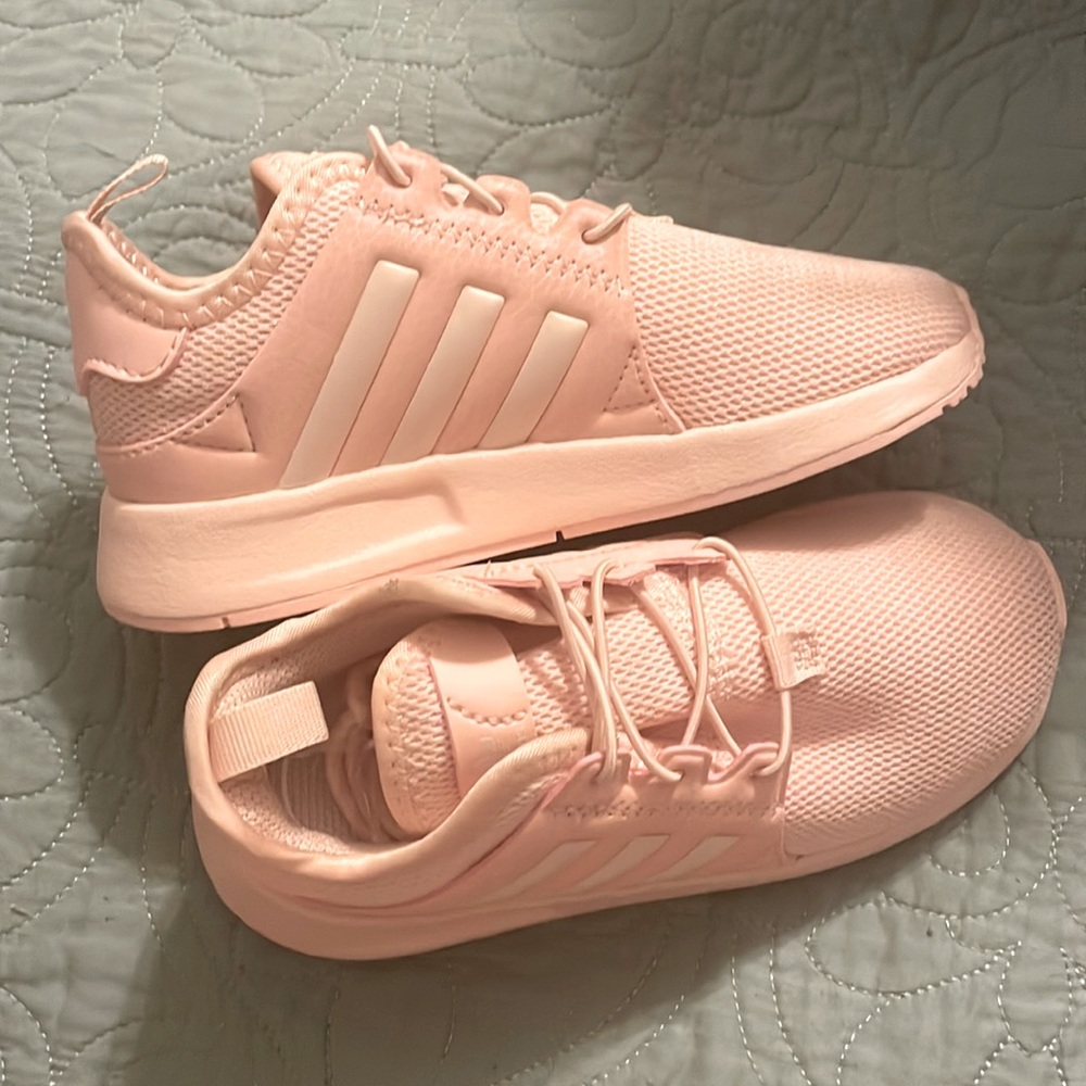 Adidas Swift Run 10c (new!)